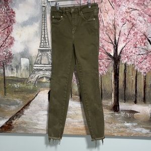 We The Free / Free People Mid Rise Frayed Hem Green Skinny Jeans Size 26